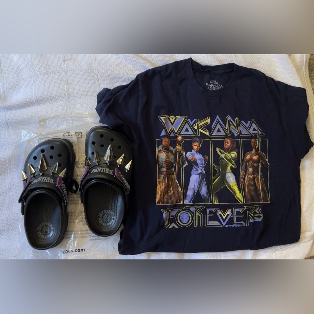 Crocs x Marvel Black Panther Classic All Terrain Clogs + Medium Size Shirt